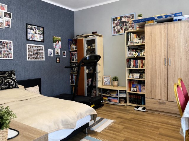 Eladó családi ház, Budapesten, XV. kerületben 56.5 M Ft