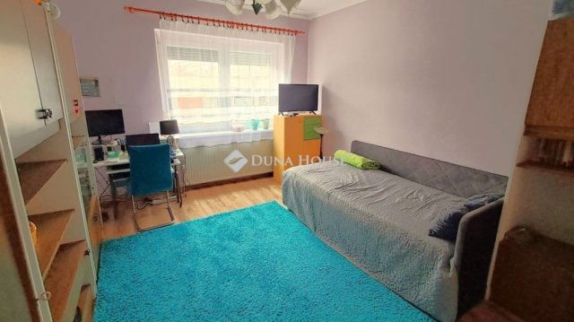 Eladó téglalakás, Csepregen 35 M Ft, 2 szobás