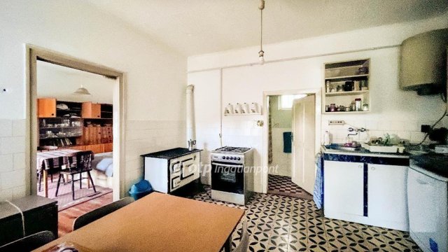 Eladó családi ház, Bakonypéterden 44.9 M Ft, 3 szobás