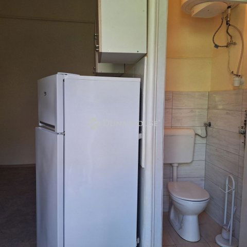 Eladó téglalakás, Budapesten, VI. kerületben 53 M Ft, 1 szobás