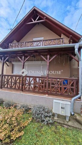 Eladó nyaraló, Dombóváron, Alkonyat utcában 63 M Ft, 3 szobás