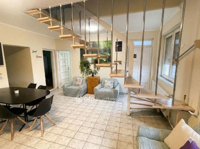 Eladó téglalakás, Nyíregyházán 72.99 M Ft, 5 szobás