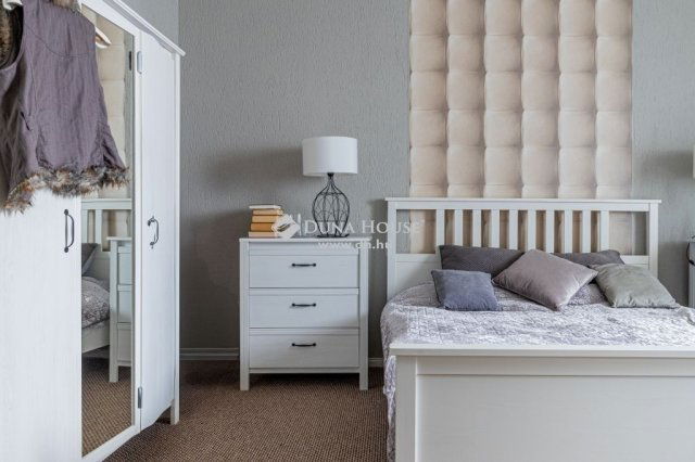 Eladó téglalakás, Budapesten, I. kerületben 114.9 M Ft, 2 szobás