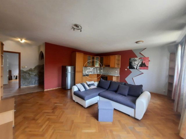 Eladó téglalakás, Szegeden 71 M Ft, 1+2 szobás