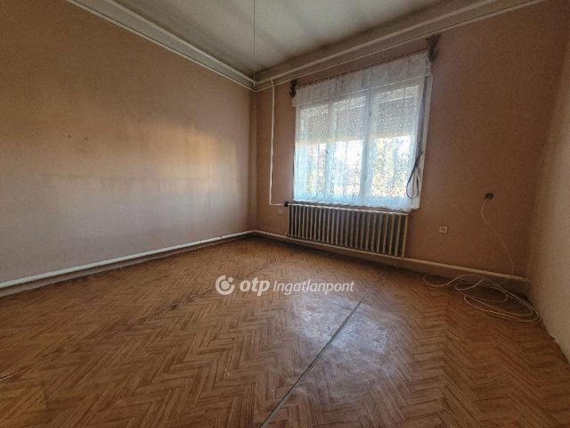 Eladó családi ház, Kunágotán 6.5 M Ft, 3 szobás