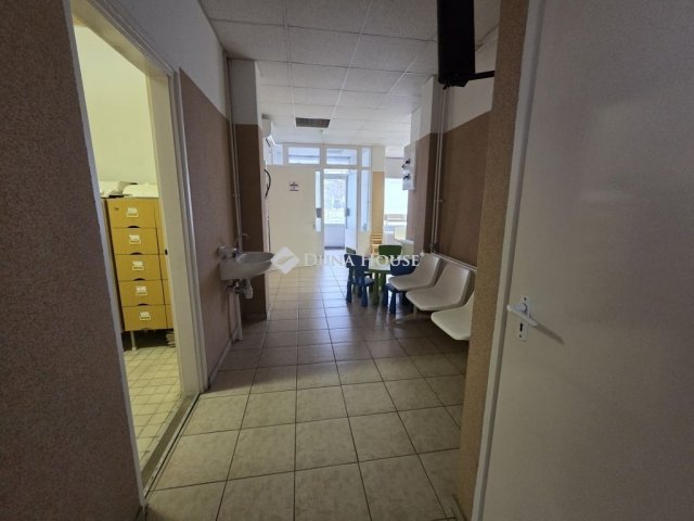 Eladó üzlethelyiség, Szegeden 27.9 M Ft / költözzbe.hu