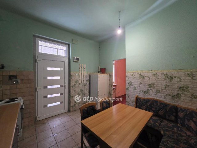 Eladó téglalakás, Budapesten, VIII. kerületben 45.5 M Ft