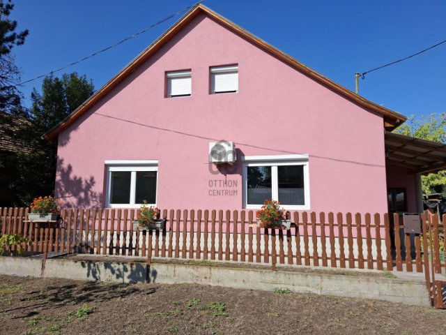 Eladó családi ház, Tiszakécskén 44.9 M Ft, 5 szobás