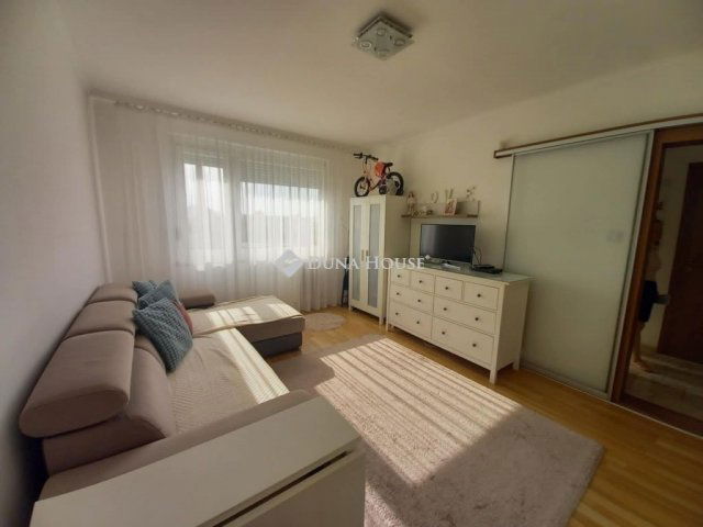 Eladó panellakás, Budapesten, IV. kerületben 55.99 M Ft, 2 szobás