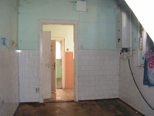 Eladó ipari ingatlan, Budapesten, XVIII. kerületben, Gyömrői úton