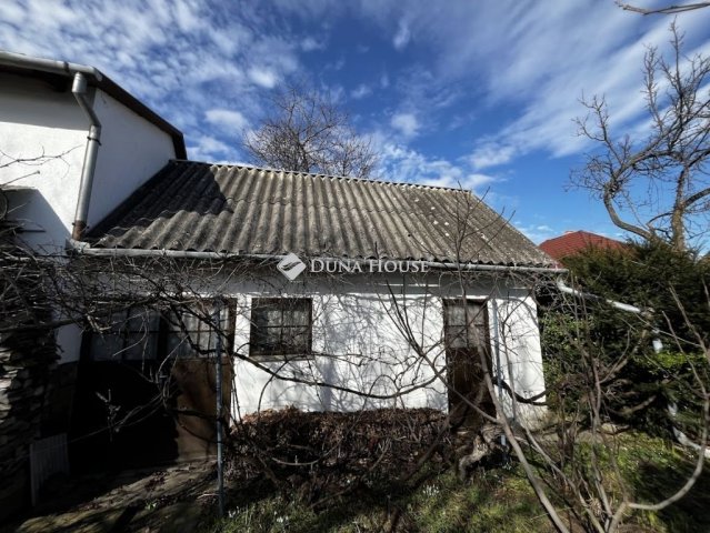 Eladó családi ház, Pomázon 135 M Ft, 6 szobás