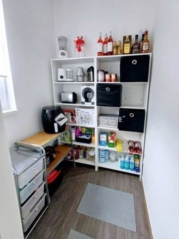 Eladó családi ház, Pécsett 115 M Ft, 4 szobás