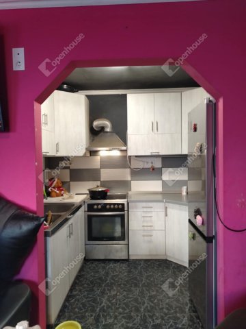 Eladó családi ház, Szegeden 76.5 M Ft, 4 szobás