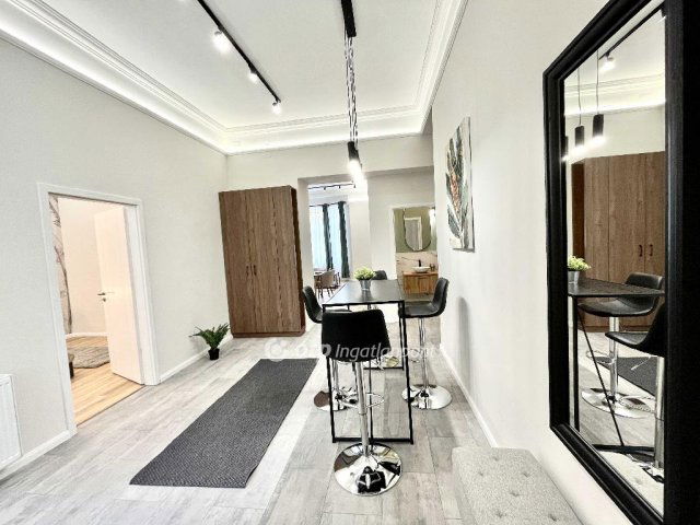 Eladó téglalakás, Budapesten, VI. kerületben 179.9 M Ft