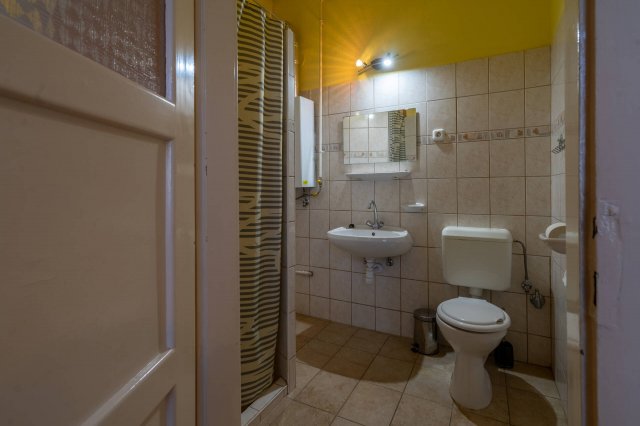 Eladó téglalakás, Baján 46.5 M Ft, 4+1 szobás