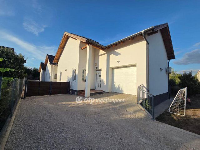 Eladó sorház, Érden 128.9 M Ft, 4 szobás / költözzbe.hu