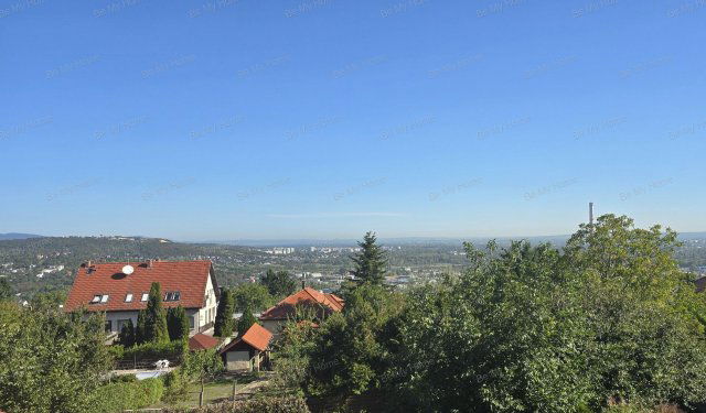 Eladó családi ház, Budapesten, III. kerületben 324 M Ft