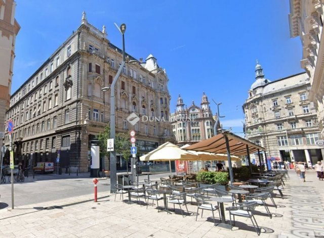 Eladó téglalakás, Budapesten, V. kerületben 399 M Ft, 5 szobás