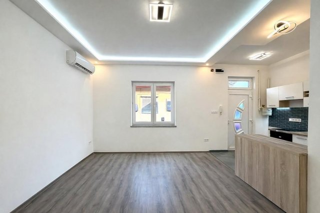 Eladó téglalakás, Budapesten, IV. kerületben, Tinódi utcában