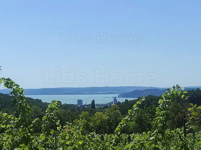Eladó mezogazdasagi ingatlan, Balatonfüreden 54.9 M Ft, 1 szobás