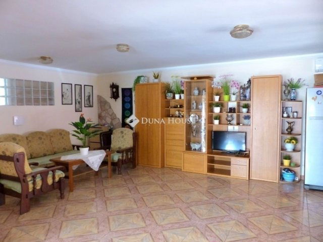 Eladó családi ház, Kozármislenyen 128.5 M Ft, 5 szobás