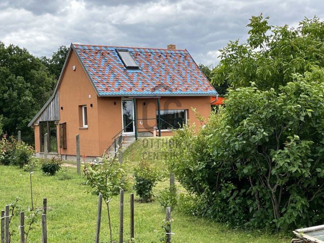 Eladó nyaraló, Kővágószőlősön 35 M Ft, 2 szobás