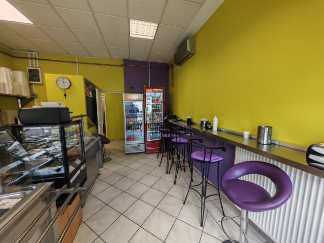 Eladó üzlethelyiség, Esztergomban 15.5 M Ft