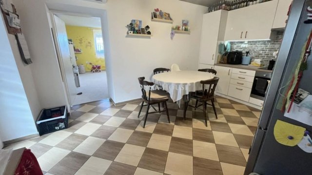 Eladó családi ház, Meggyeskovácsin 45.5 M Ft, 3 szobás