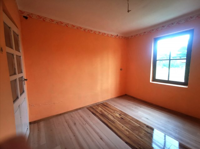 Eladó családi ház, Mezőtúron 5.96 M Ft, 2 szobás