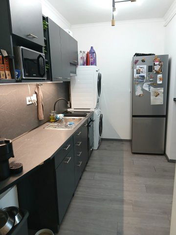 Eladó panellakás, Győrött 53.99 M Ft, 2+1 szobás