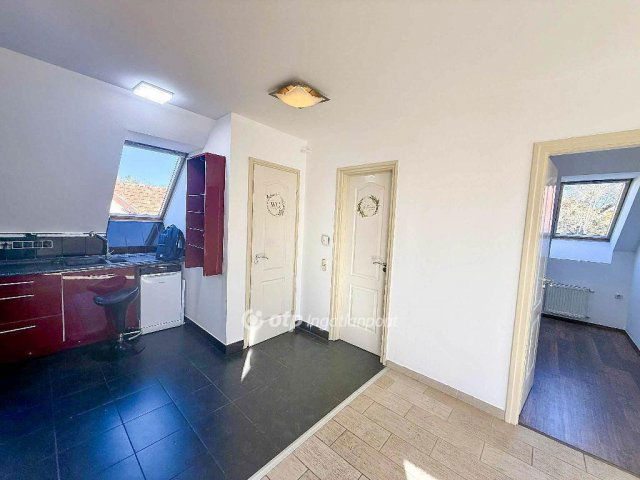 Eladó családi ház, Gödöllőn 134 M Ft, 4+2 szobás