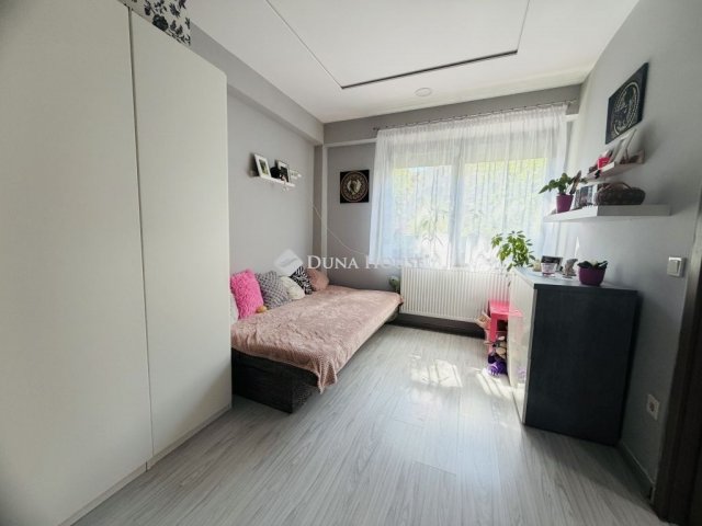 Eladó téglalakás, Tatabányán 38.8 M Ft, 1 szobás