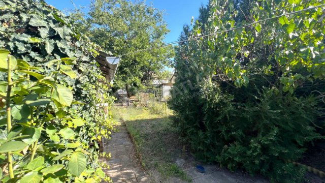 Eladó ikerház, Budapesten, XV. kerületben, Károlyi Sándor úton