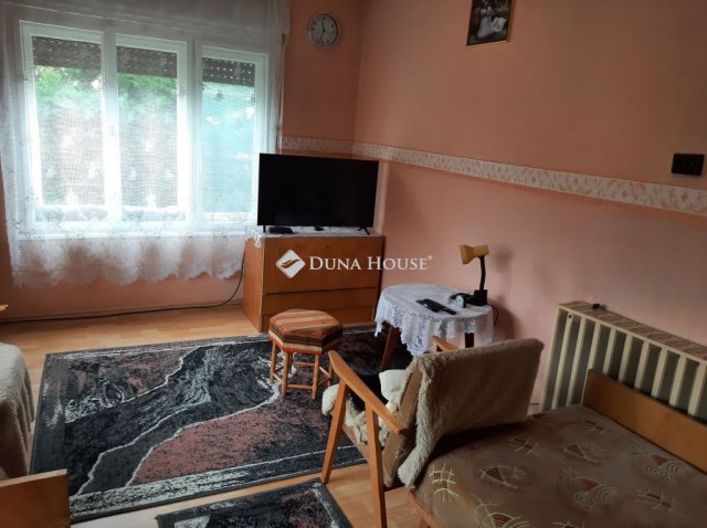 Eladó családi ház, Jászapátiban 19.9 M Ft, 4 szobás