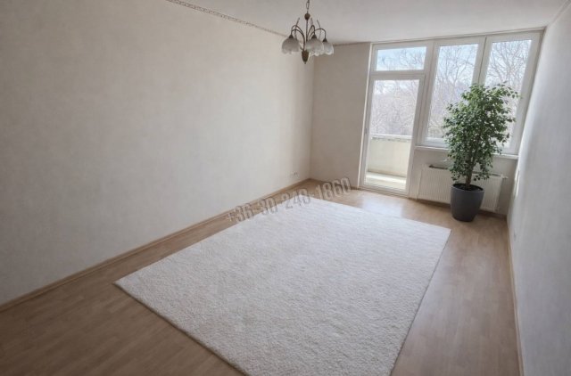 Eladó téglalakás, Nyíregyházán 37.5 M Ft, 2 szobás