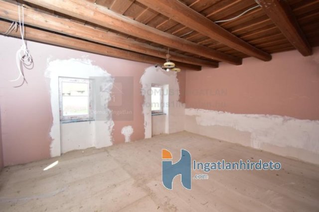 Eladó családi ház, Borgátán 13.9 M Ft, 3 szobás