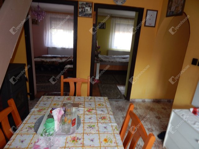 Eladó családi ház, Kaposváron 49 M Ft, 5 szobás