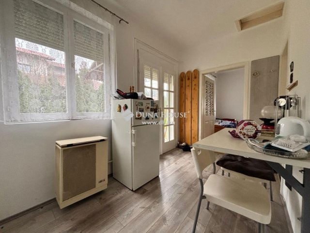 Eladó családi ház, Százhalombattán 85 M Ft, 1 szobás
