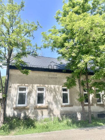 Eladó családi ház, Vecsésen 109 M Ft, 5 szobás