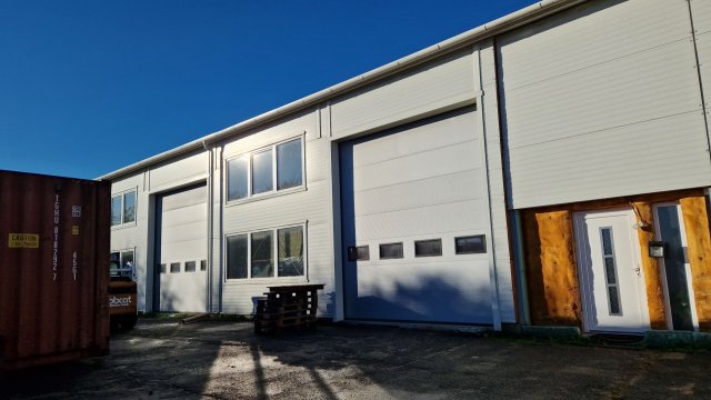 Eladó ipari ingatlan, Kiskunlacházán 199 M Ft