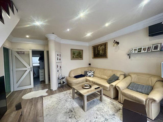 Eladó téglalakás, Debrecenben 110 M Ft, 4 szobás