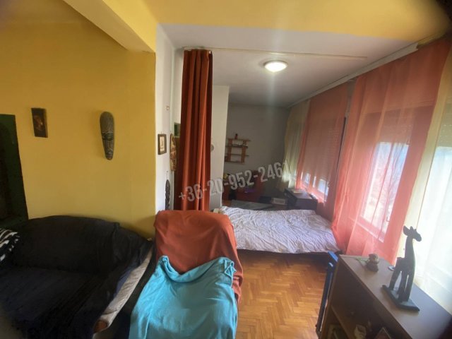 Eladó családi ház, Komáromban 49.9 M Ft, 4 szobás