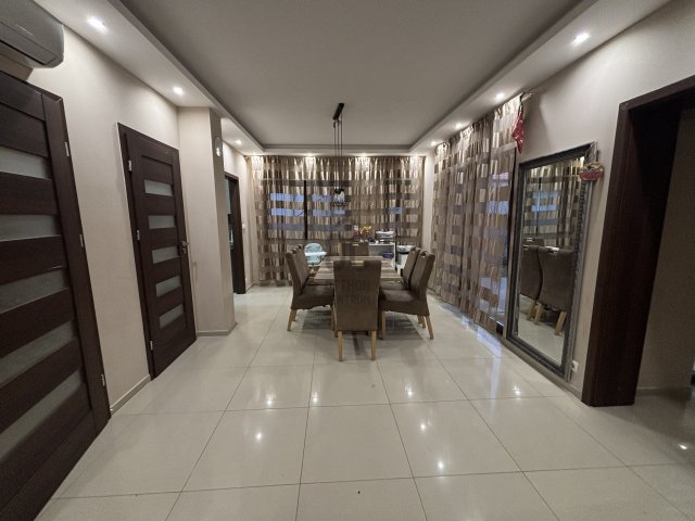 Eladó családi ház, Debrecenben 147.9 M Ft, 5 szobás