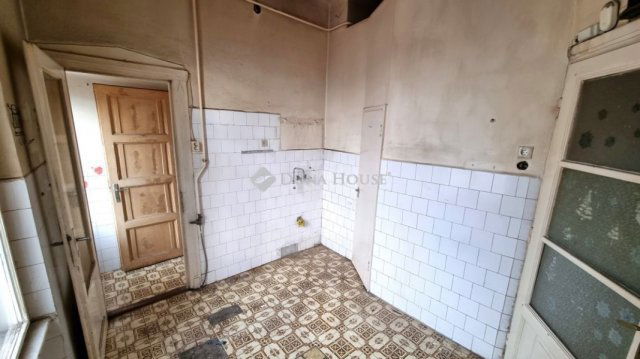 Eladó téglalakás, Budapesten, VII. kerületben 104 M Ft, 5 szobás