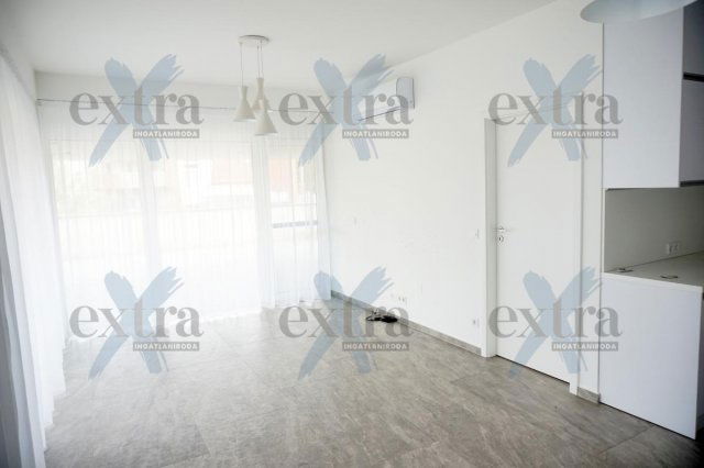 Kiadó téglalakás, albérlet, Szegeden 340 E Ft / hó, 4 szobás