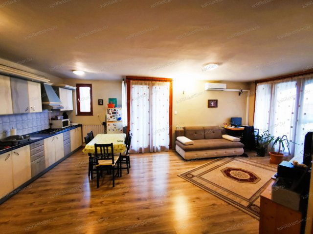 Eladó téglalakás, Jászberényben 47.499 M Ft, 2 szobás