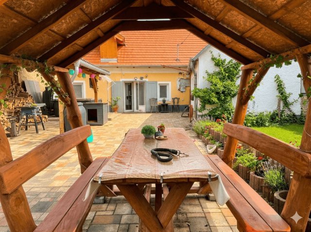 Eladó családi ház, Monostorapátin 39.9 M Ft, 2 szobás