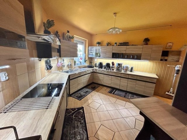 Eladó családi ház, Ráckeresztúron 92 M Ft, 5 szobás