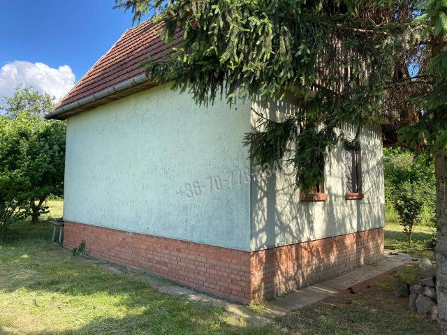 Eladó nyaraló, Békésen 7.5 M Ft, 2 szobás