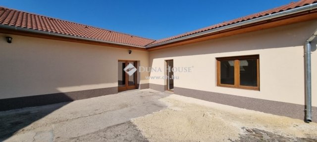 Eladó családi ház, Nagykőrösön 54.9 M Ft, 3 szobás